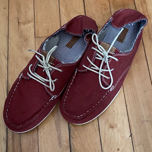 OluKai - Picture 1 of 5